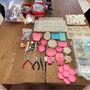 Crafting Tools and Molds Set